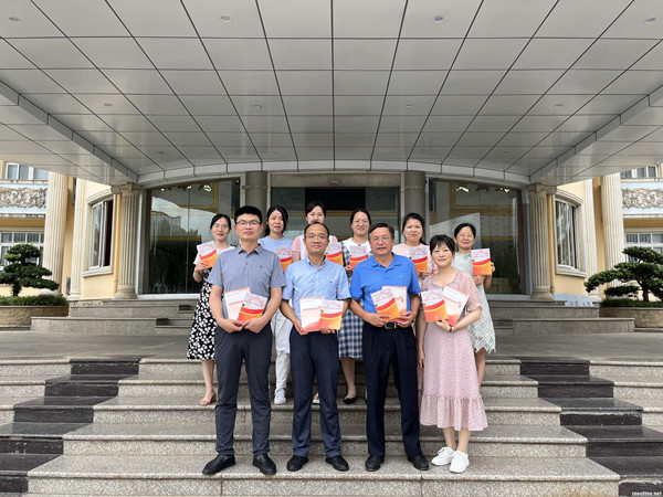 taptap点点官方网站“中国乡村振兴研究院”主编的社区治理培训教材被民政厅采纳(图1) taptap点点官方网站“中国乡村振兴研究院”主编的社区治理培训教材被民政厅采纳(图1)