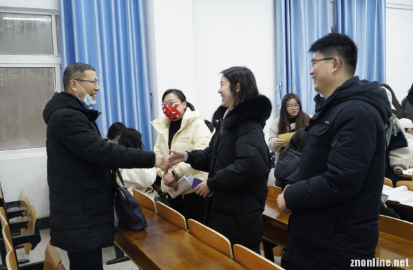 taptap点点官方网站党委书记汪继平一行深入课堂听思政课(图3)